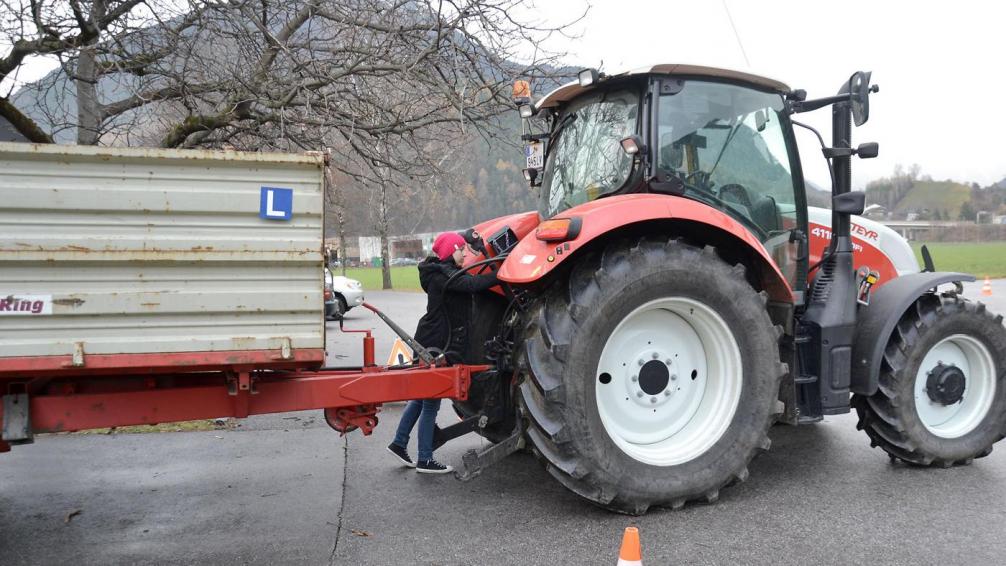 Traktor mit Anhänger